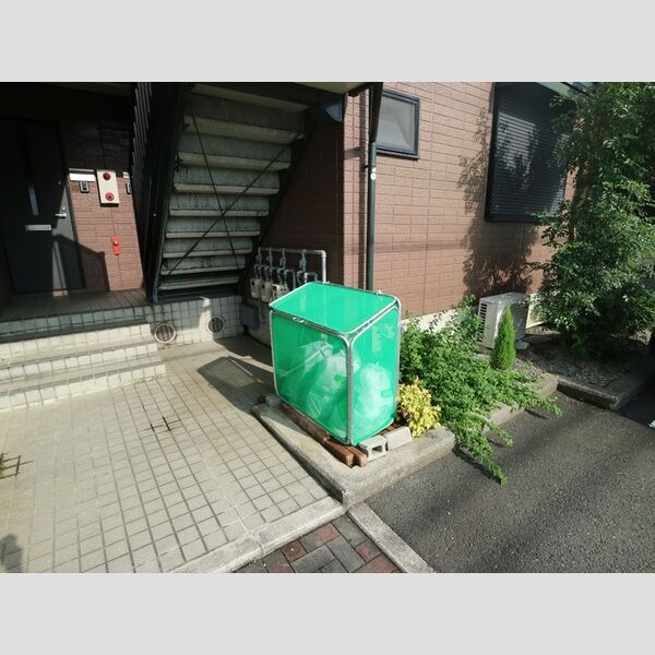 現地周辺 (ゴミ捨て場)