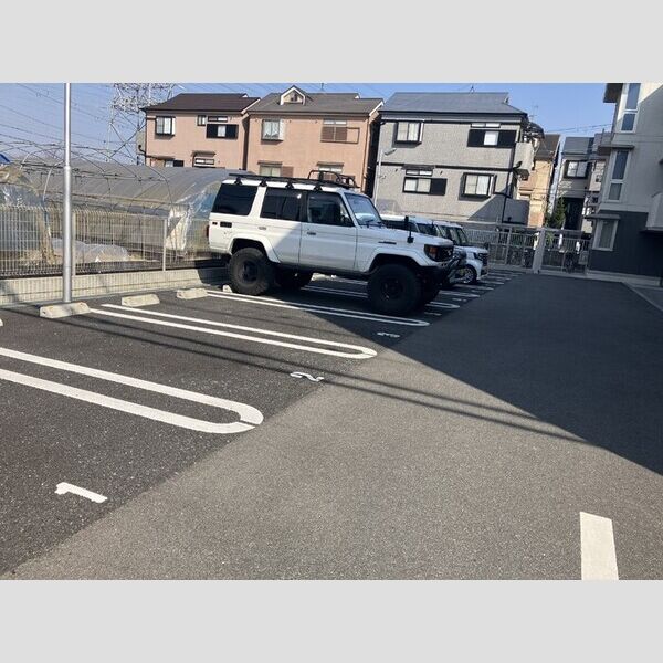 駐車場 (駐車場)