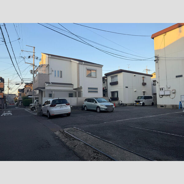 駐車場 (駐車場)