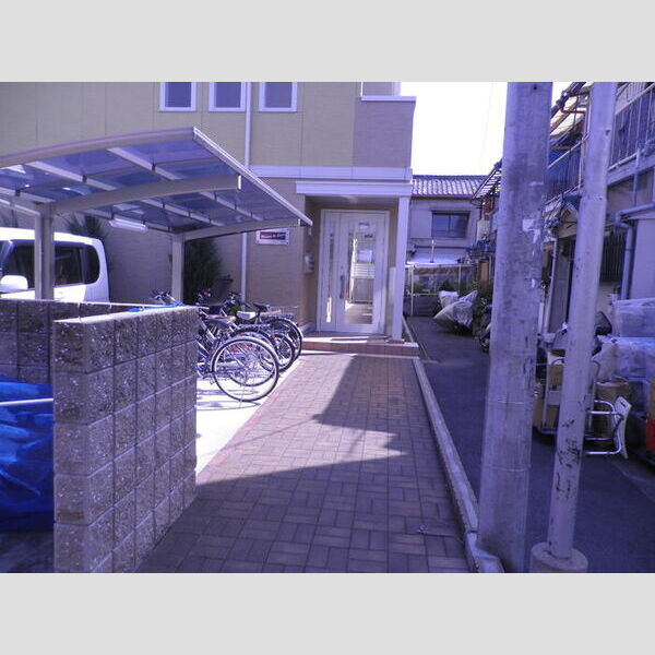 エントランス (エントランス)