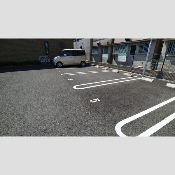 駐車場 (駐車場)