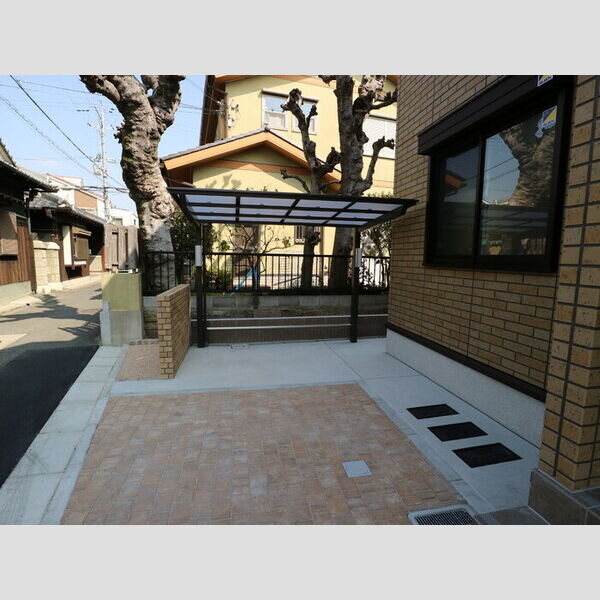 現地周辺 (駐輪場)