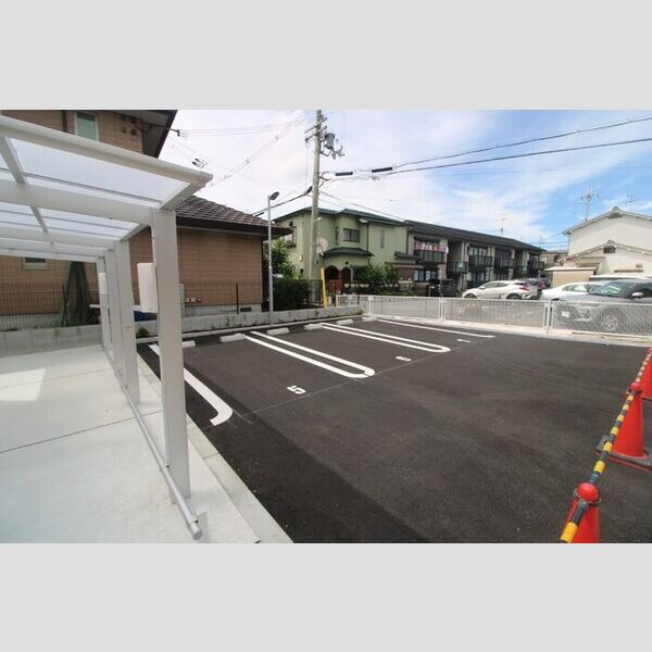 駐車場 (西側駐車場)