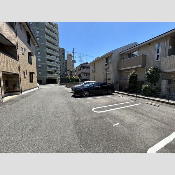 駐車場 (駐車場)