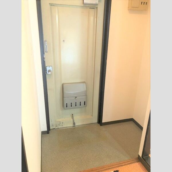玄関 (玄関)