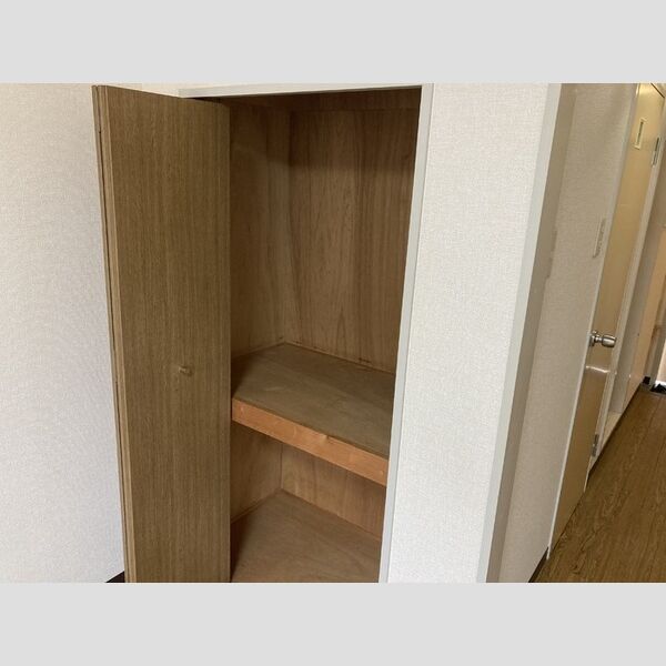 収納 (物入)