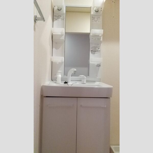 洗面所 (洗髪洗面化粧台)