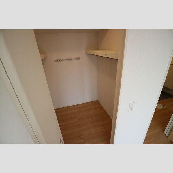 収納 (ウォークインクローゼット)