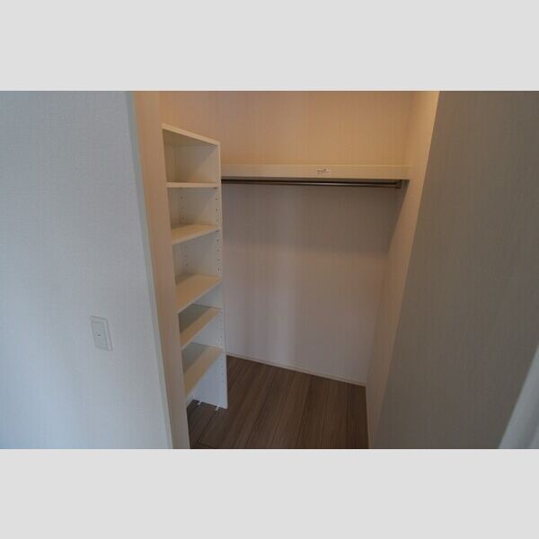 収納 (ウォークインクローゼット)