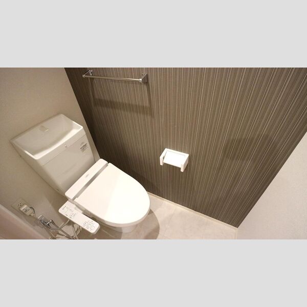 トイレ (温水洗浄暖房便座)