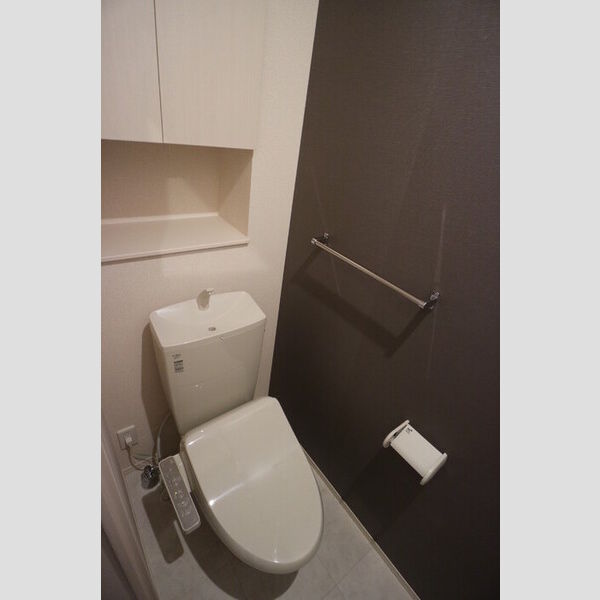 トイレ (トイレ)