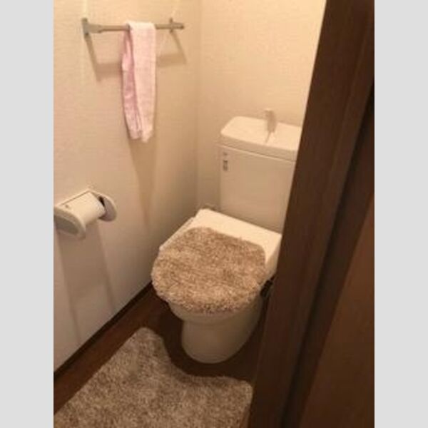 トイレ (トイレ)