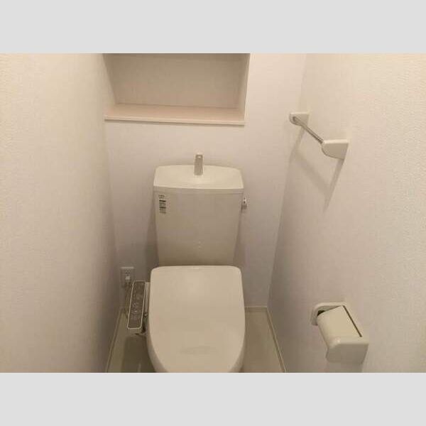 トイレ (トイレ)