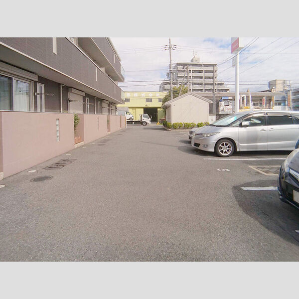 駐車場 (駐車場)