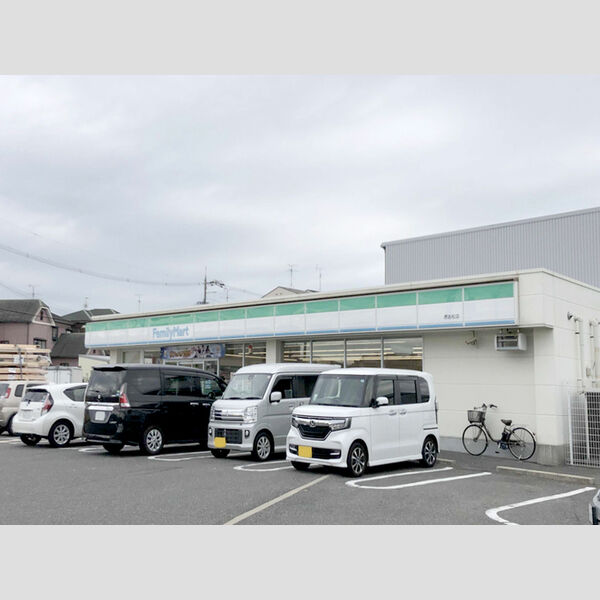 現地周辺 (ファミリーマート)