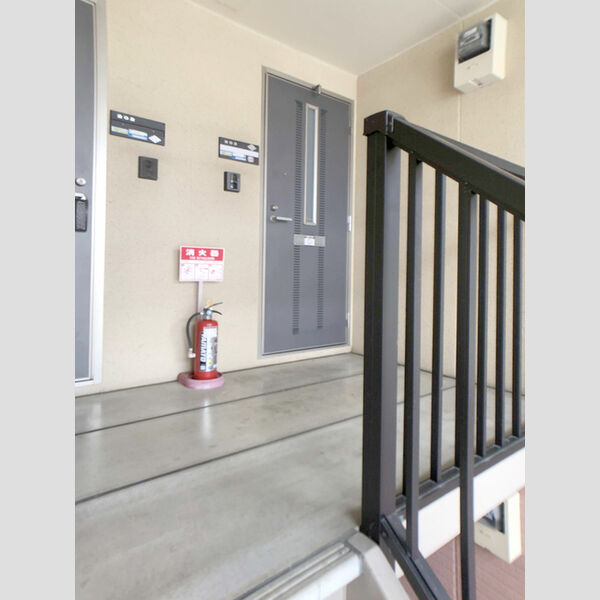 エントランス (エントランス)