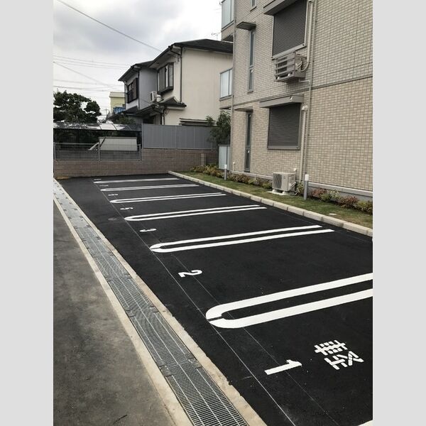 駐車場 (駐車場)