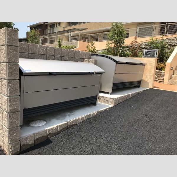 現地周辺 (ゴミ置き場)