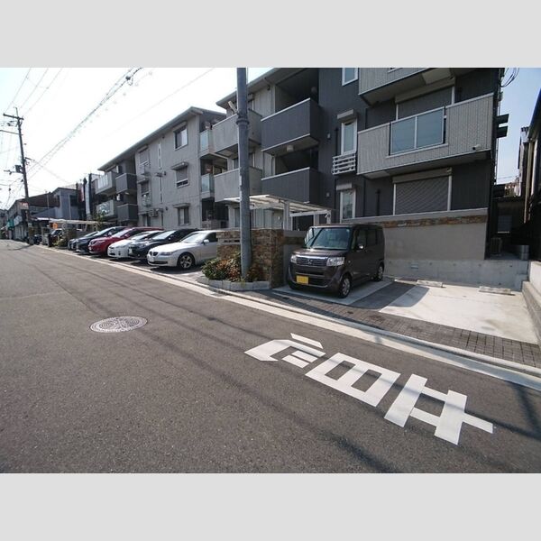 駐車場 (駐車場)