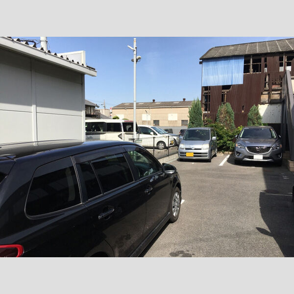 駐車場 (駐車場)