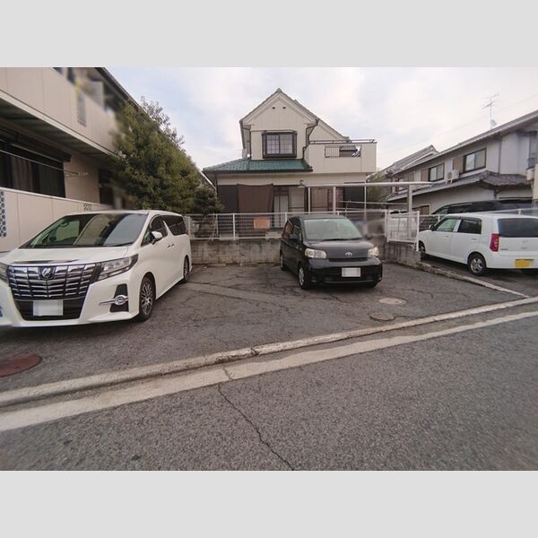 駐車場 (駐車場)