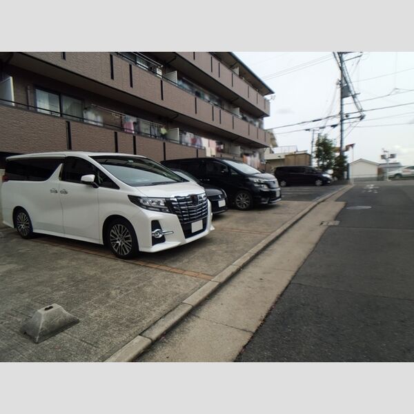 駐車場 (駐車場)