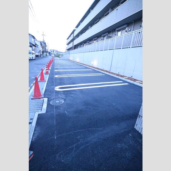 駐車場 (駐車場)