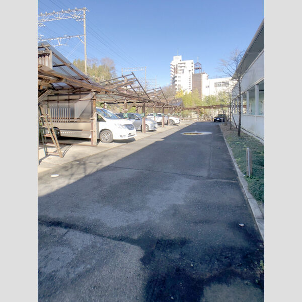 駐車場 (駐車場)