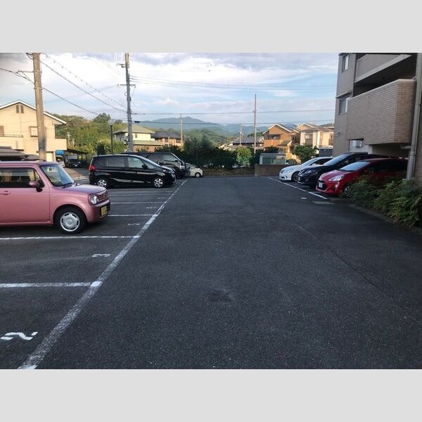 駐車場 (駐車場)