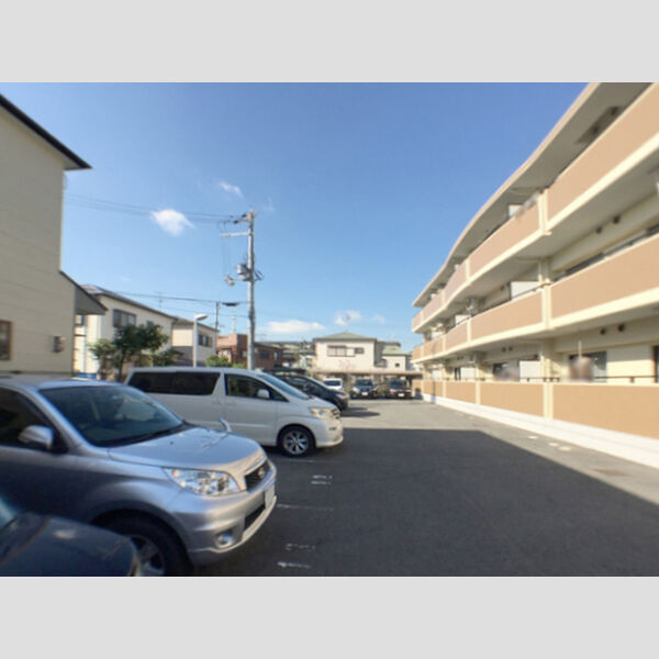 駐車場 (駐車場)