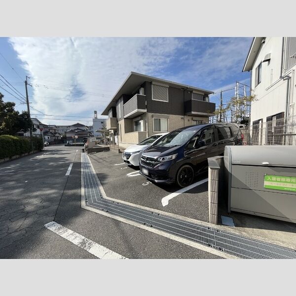 駐車場 (駐車場)