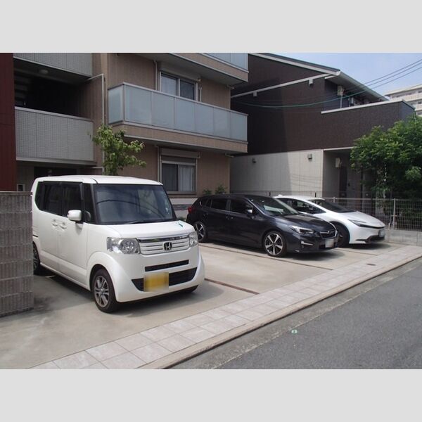 駐車場 (駐車場)