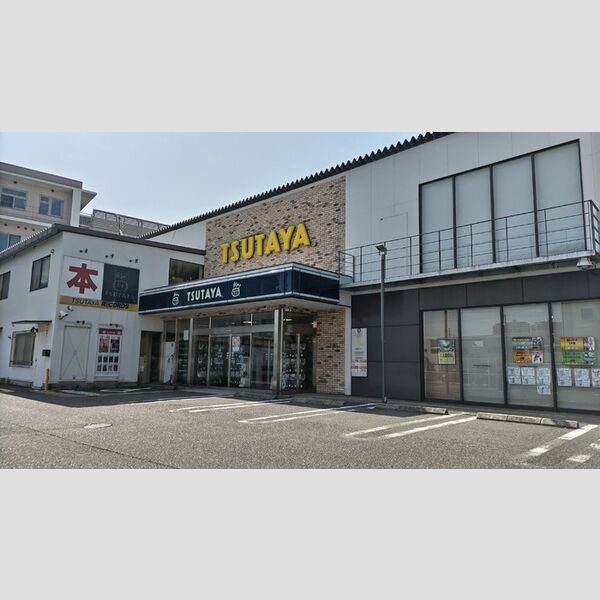 現地周辺 (TUTAYA府大前店)