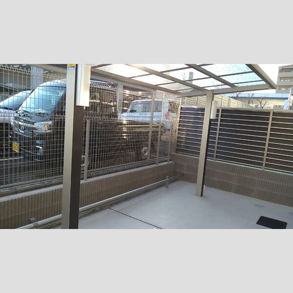 現地周辺 (駐輪場)