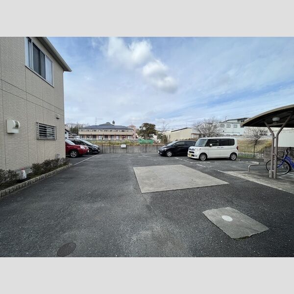 駐車場 (駐車場)