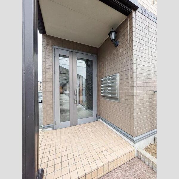 エントランス (エントランス)