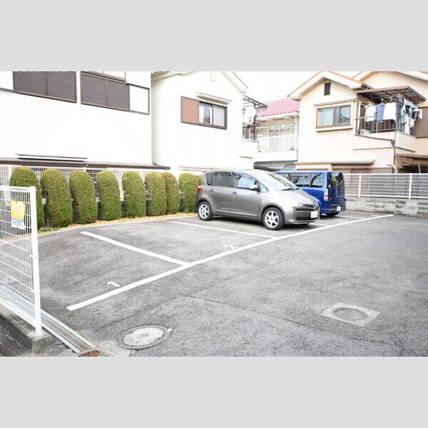 駐車場 (駐車場)