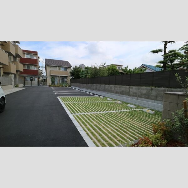 駐車場 (駐車場)