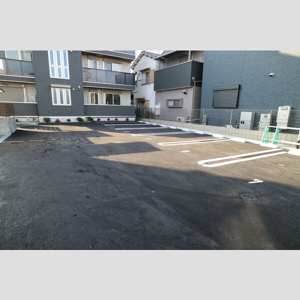 駐車場 (駐車場)