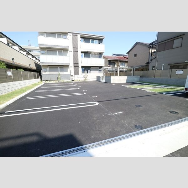 駐車場 (駐車場)