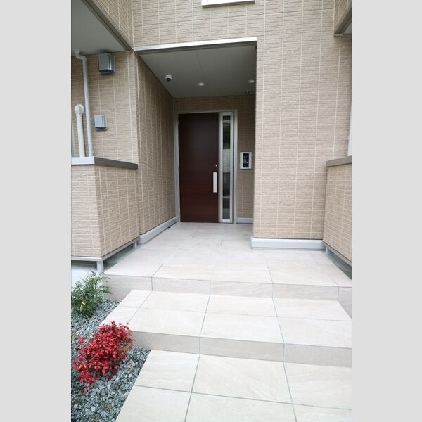 エントランス (エントランス外観)