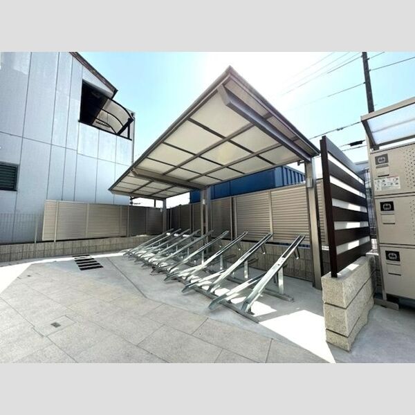 現地周辺 (ご入居者様専用駐輪場)