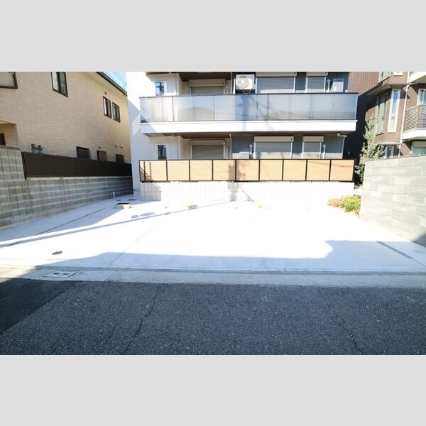 駐車場 (駐車場)