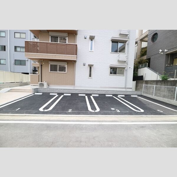 駐車場 (駐車場)