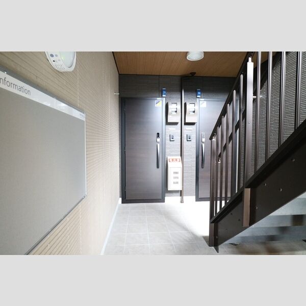 エントランス (エントランス内観)