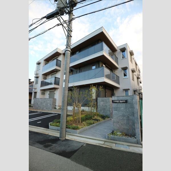 建物外観 (裏側 建物外観)