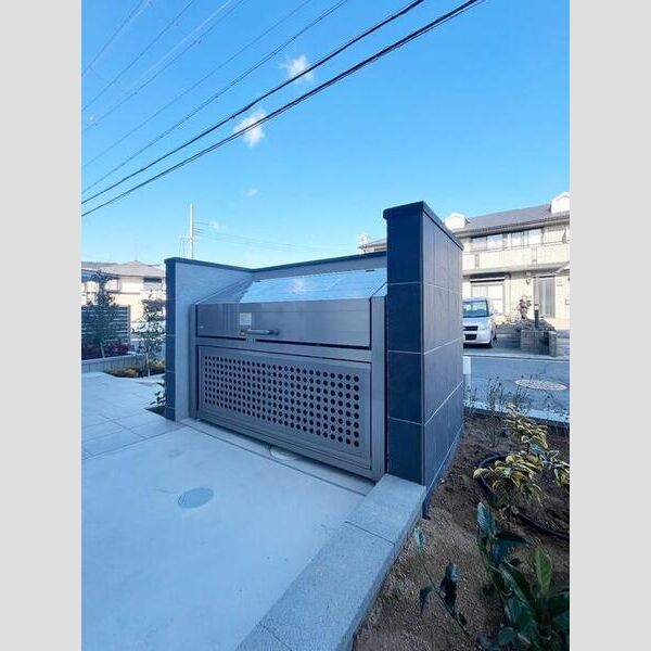 現地周辺 (ダストボックス)