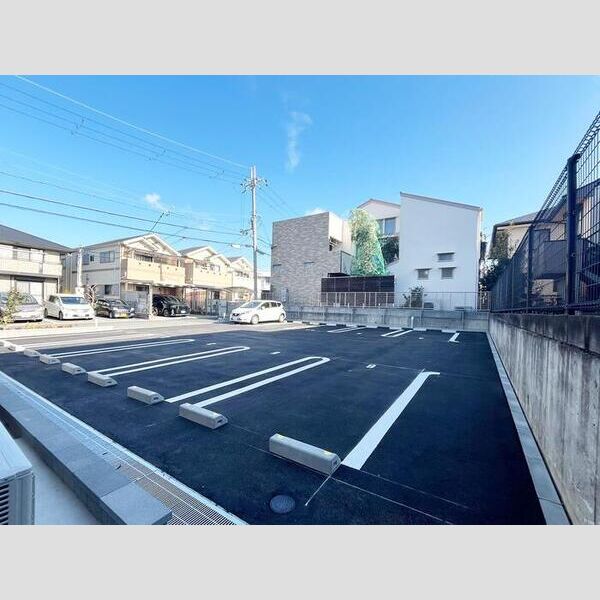 駐車場 (駐車場)