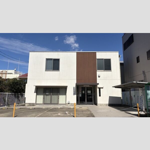 現地周辺 (鳳教育子育て会館)