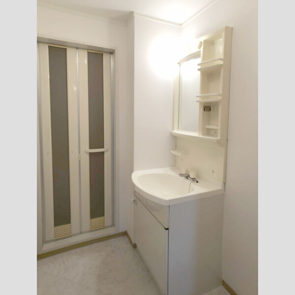 洗面所 (洗髪洗面化粧台)